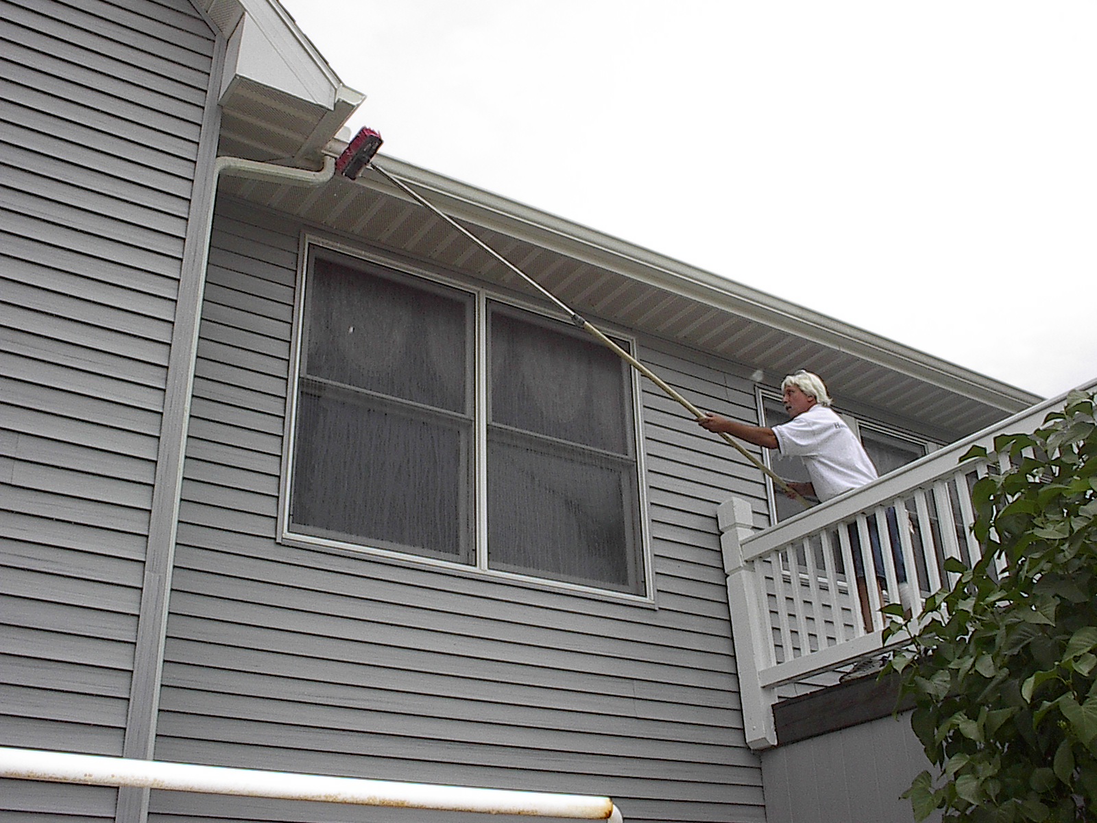 While we all know why a clean home is important, we might not know how to keep it clean. If you want to sell, is your home making the most of its “first impression” potential? Home Team Power Clean is western Michigan’s resource for a house washing service that puts your property on the map and helps it stand out above the other homes in your neighborhood. A New Level Of Clean A beautiful property can get hidden behind a layer of dirt and grime. Our house washing service is a great option for any exterior – vinyl, composite, wood, stone, and stucco – Home Team provides the appearance that most homeowners yearn for. Home Team delivers successful results thanks to our complete commitment to quality. All of the technology, cleaners, and equipment at your property will be cutting edge. And they’ll be deployed by a team who knows how to safely restore your exterior for 20 years and running. Behind Our Process We care about the long-term value of your home exterior. That’s why, instead of a conventional pressure washing service, we have a soft washing system designed to combat dirt without the forceful impact. Cutting Edge Technology: Our state-of-the-art mobile system dispels water at high and low pressure with finesse to: Remove dirt, dust, and grit Kill and remove algae, mold, and mildew Eliminate stains, streaks and cobwebs With water softening technology, plant-friendly detergents that actually clean your home, the sky’s the limit when it comes to our cleaning capabilities. Our goal is to create a beautiful home for every customer. With our house washing service, that first impression is yours for the taking. Most Home Team clients will tell us: “My home has never looked this good before!”